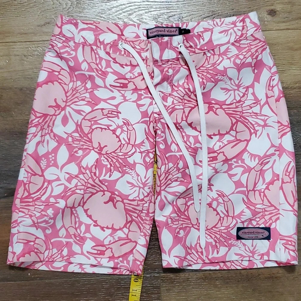 Vineyard Vines pink white tropical floral crab pattern board shorts
